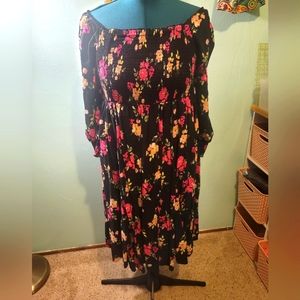 Pink floral dress by Torrid size 00